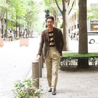 Как носить брюки карго с лоферами