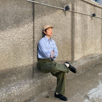 Как носить брюки карго с оксфордами