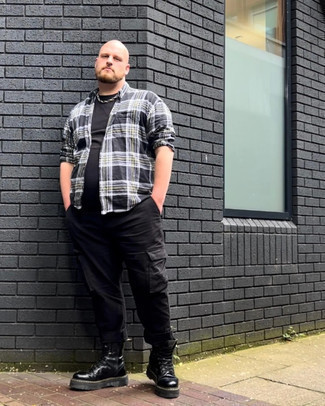 Как носить брюки карго с рабочими ботинками