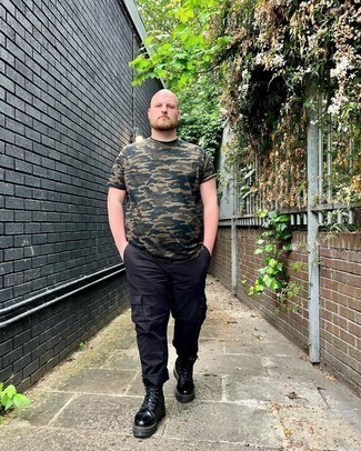 Как носить брюки карго с рабочими ботинками