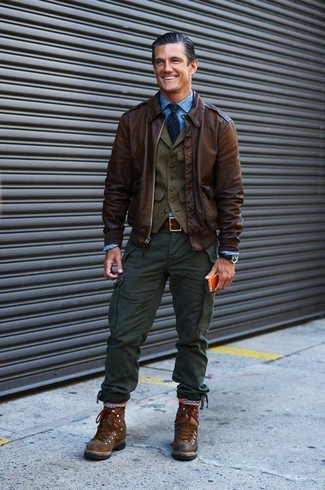 Как носить брюки карго с рабочими ботинками