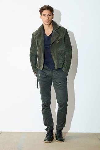 Как носить повседневные ботинки с косухой мужчине