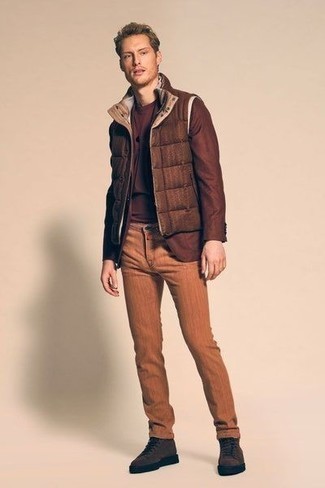 Как носить повседневные ботинки с курткой без рукавов мужчине