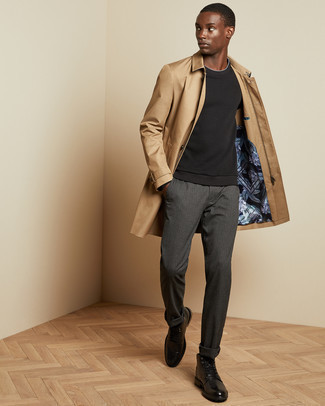 Как носить повседневные ботинки с дождевиком мужчине