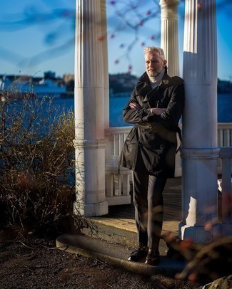 Как носить повседневные ботинки с плащом мужчине