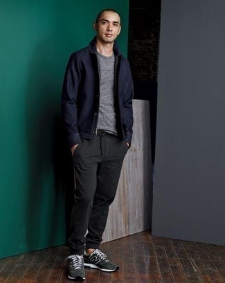 Какие куртки харрингтон носить с темно-серыми кроссовками