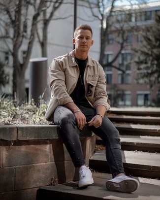 С чем носить темно-серый браслет из бисера мужчине