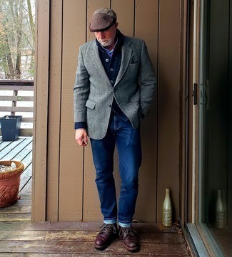 Какие кардиганы носить с темно-серым пиджаком мужчине