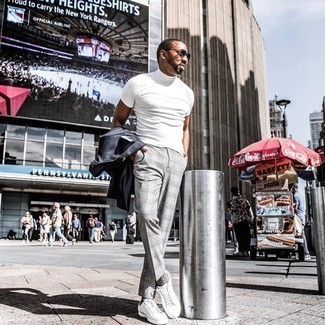 Какие брюки чинос носить с темно-серым пиджаком