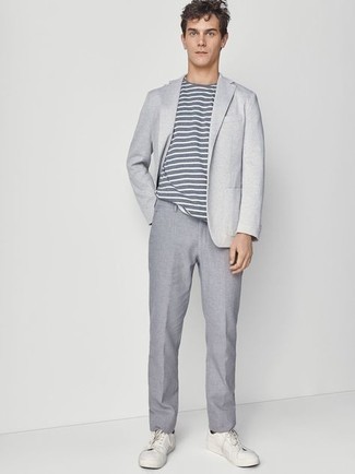 Как носить темно-серый пиджак с серыми брюками чинос