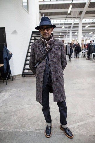 Как носить темно-серый пиджак с серыми джинсами мужчине