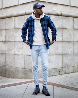 С чем носить темно-серый браслет мужчине