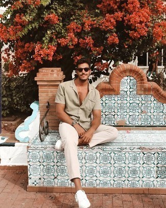 С чем носить темно-серые часы из плотной ткани мужчине