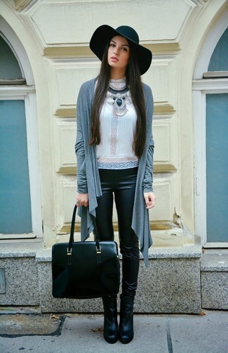 Какие ботильоны носить с темно-серым кардиганом