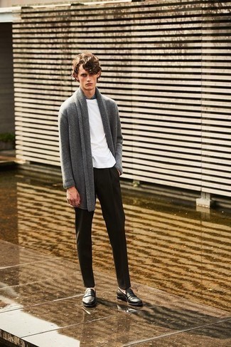 Какие лоферы носить с темно-серым кардиганом мужчине