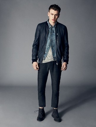 С чем носить темно-серые повседневные ботинки мужчине