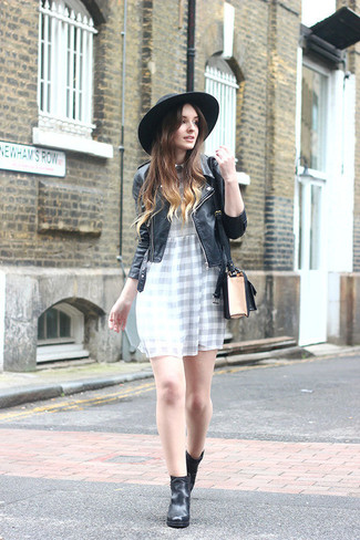 С чем носить темно-серое повседневное платье