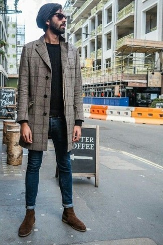 С чем носить темно-серое пальто в клетку мужчине