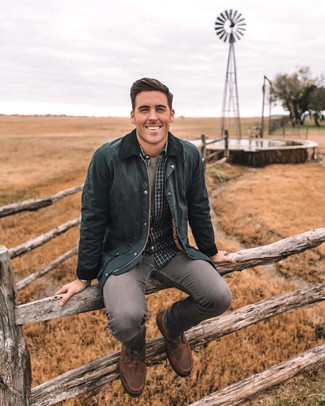 С чем носить темно-серую рубашку с длинным рукавом в клетку мужчине