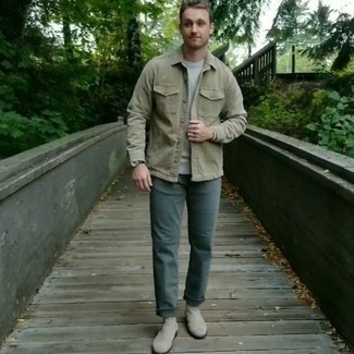 Какие брюки чинос носить с темно-серыми ботинками челси