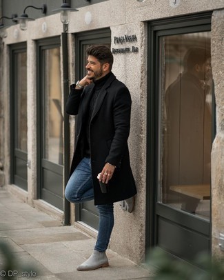 Какие джинсы носить с темно-серыми ботинками челси мужчине