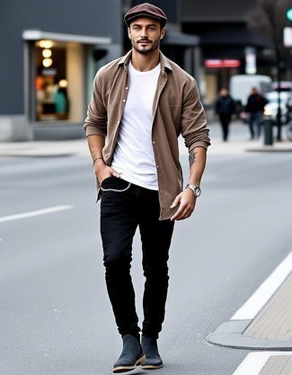 С чем носить темно-серые ботинки челси мужчине