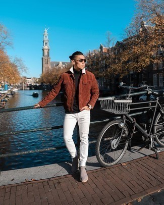 Какие водолазки носить с темно-серыми ботинками челси мужчине