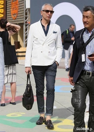 Какие пиджаки носить с темно-серыми брюками чинос