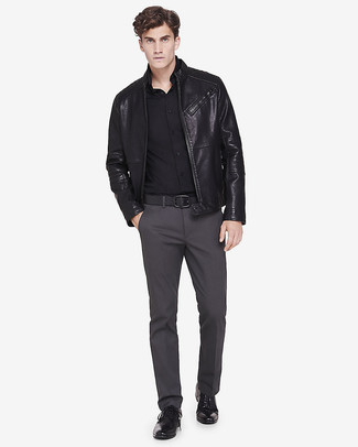 Какие бомберы носить с темно-серыми брюками чинос