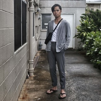 Какие кардиганы носить с темно-серыми брюками чинос