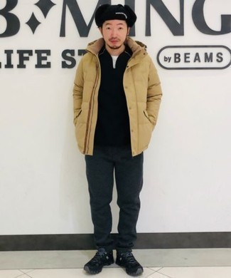 Какие куртки-пуховики носить с темно-серыми брюками чинос