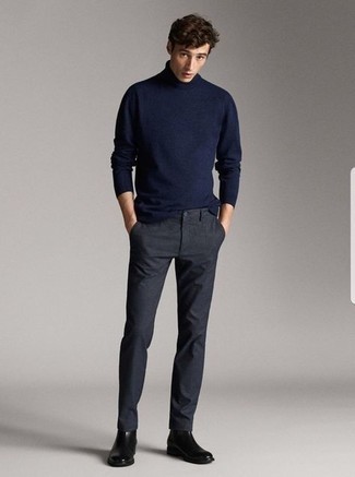 Какие водолазки носить с темно-серыми брюками чинос