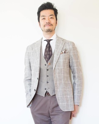 Какие жилеты носить с темно-серыми брюками чинос