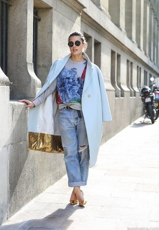 Какие туфли носить с темно-серым свитером с круглым вырезом