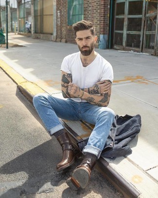 Какие ботинки челси носить с темно-серой джинсовой курткой мужчине