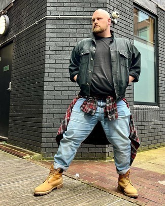 Какие джинсы носить с темно-серой джинсовой курткой мужчине