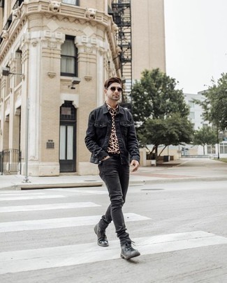 С чем носить темно-серую джинсовую куртку мужчине