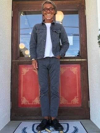 С чем носить темно-серую джинсовую куртку мужчине