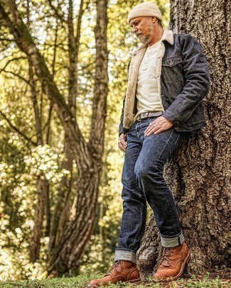 С чем носить темно-серую джинсовую куртку мужчине