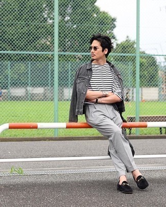 Какие лоферы носить с темно-серой джинсовой курткой мужчине