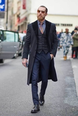 С чем носить темно-серое пальто с меховым воротником мужчине