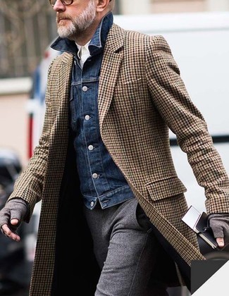 С чем носить темно-серые перчатки мужчине