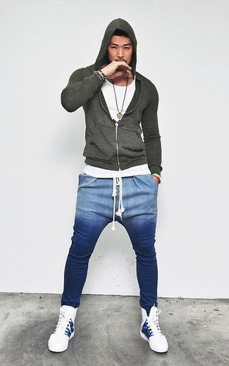 Какие майки носить с темно-серым худи мужчине