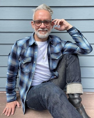 Какие ботинки челси носить с темно-серыми джинсами мужчине