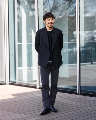 С чем носить темно-серые джинсы мужчине