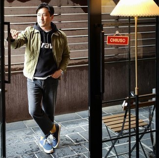 С чем носить темно-серые джинсы мужчине