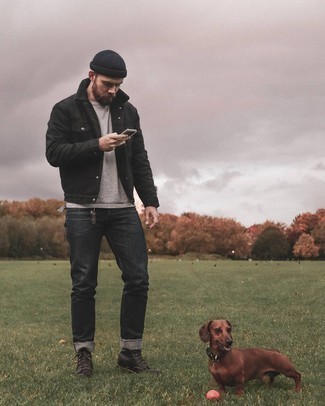 С чем носить темно-серые джинсы мужчине