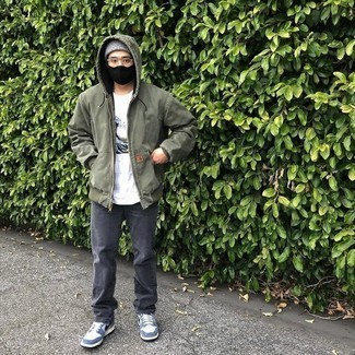 С чем носить темно-серые джинсы мужчине