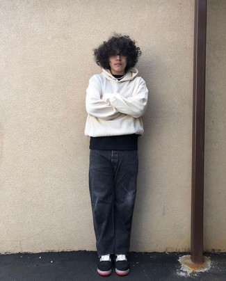 С чем носить темно-серые джинсы мужчине