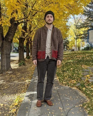 Какие лоферы носить с темно-серыми джинсами мужчине